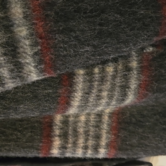 Gorgeous wool blend coat - Picture 3 of 10